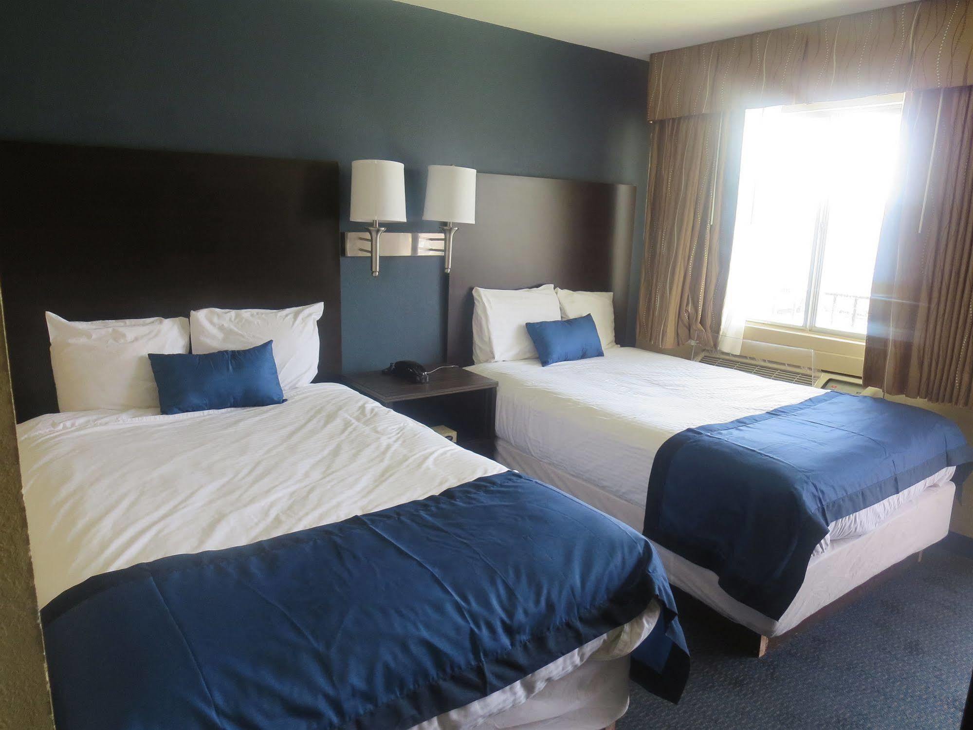 Howard Johnson By Wyndham Odessa Tx Exterior photo